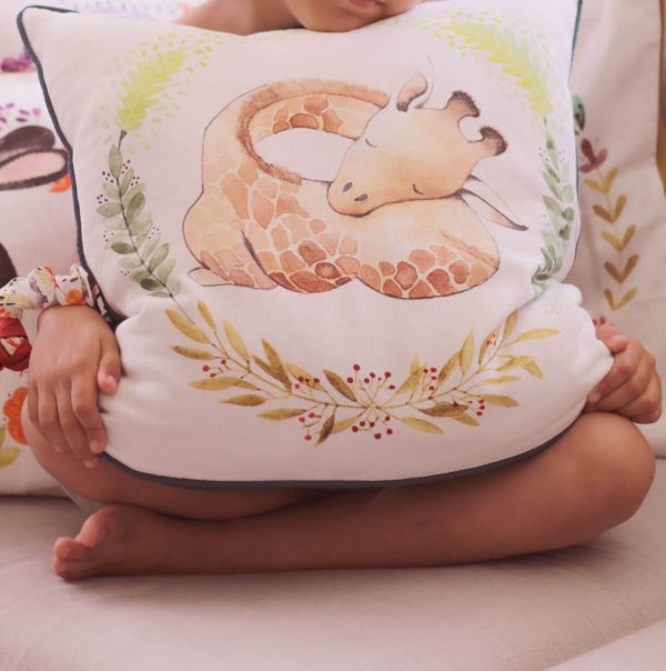Cushion Giraffe - Image 4